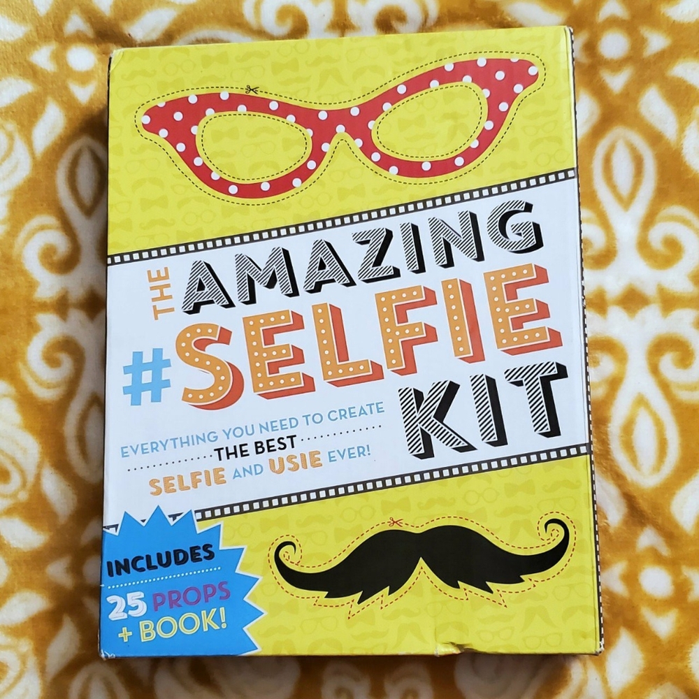 Fun Selfie Prop Kit